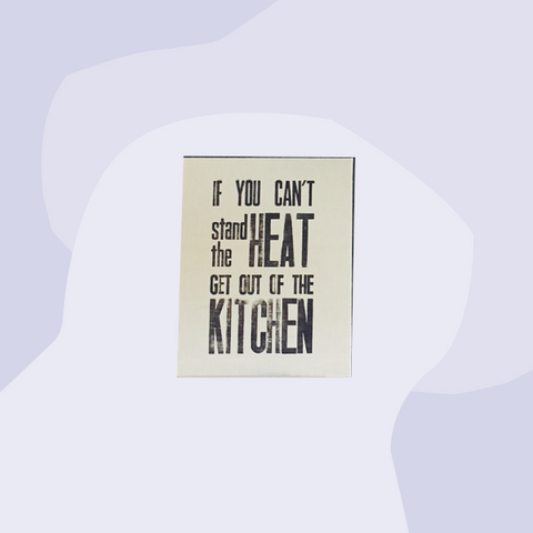 Papelami Kitchenprint Linoldruck Buchdeckel If you cant stand the heat get out of the kitchen Geschenke Feinkost Delikatessen Manufakturen Köln Onlineshop Foodies Gourmet Geschenkelaaden  Feinkostladen